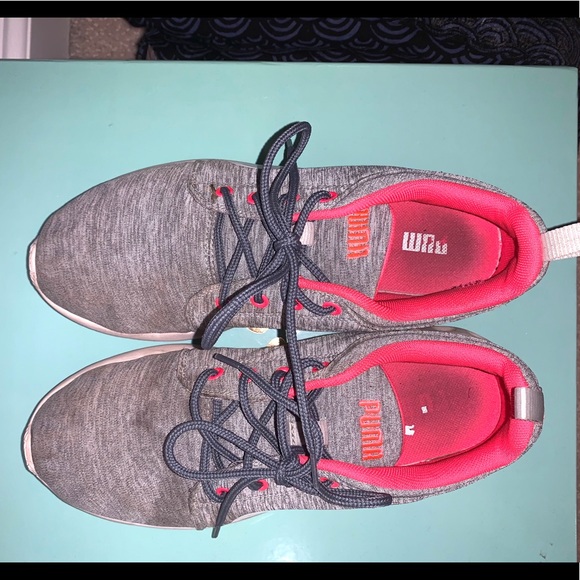 Grey/Pink Puma Sneakers - Picture 2 of 4